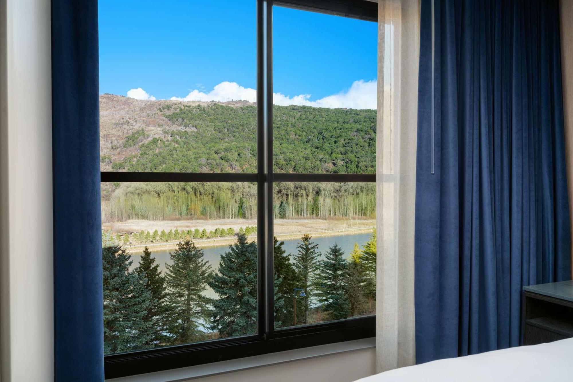 The Hoffmann Hotel Basalt Aspen Tapestry Collection Hilton Exterior photo